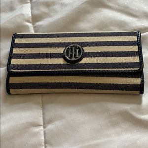 Tommy Hilfiger wallet